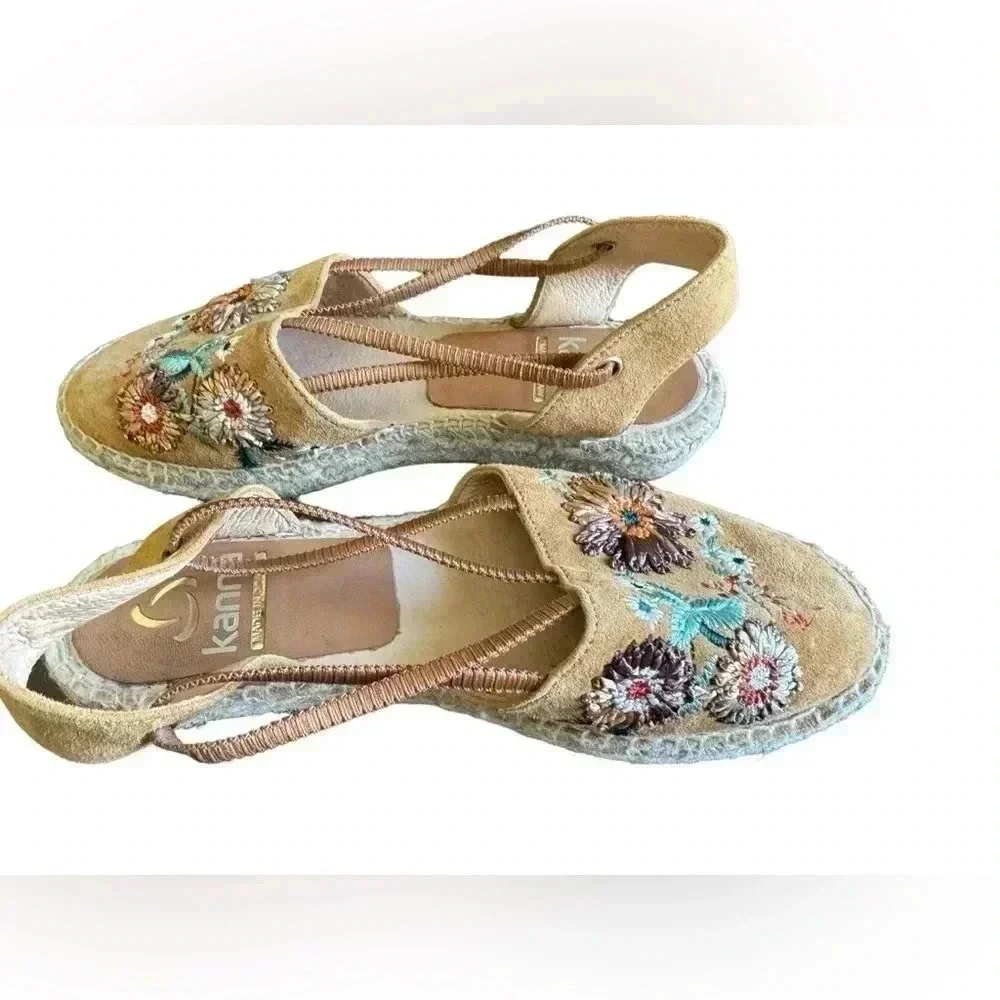 Kanna Women's Slip-On Embroidered 